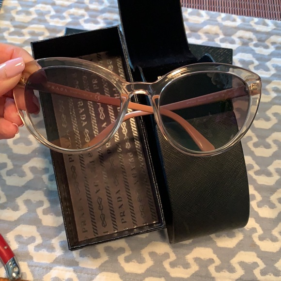 Prada sunglasses - Picture 1 of 12